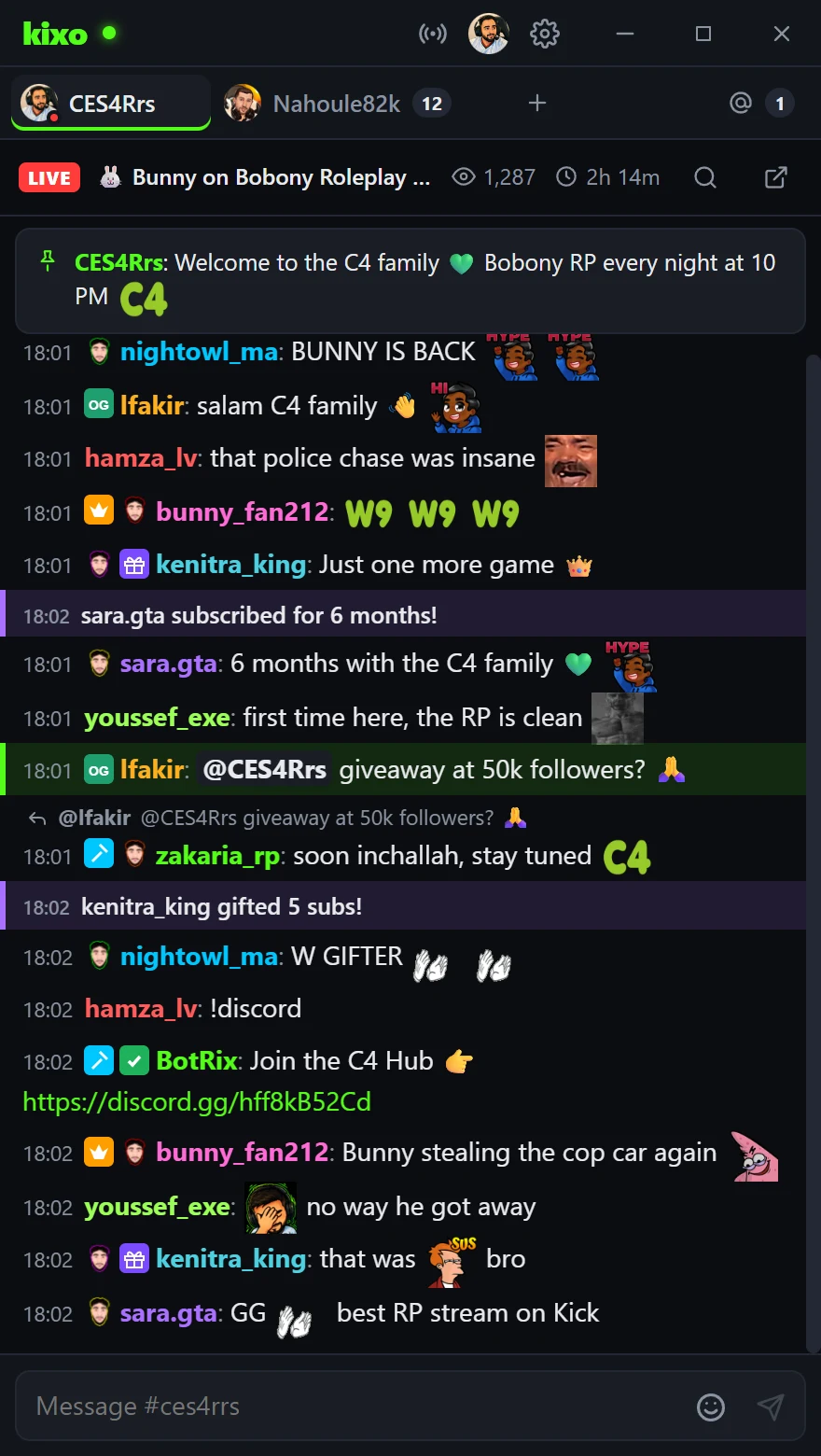 Kixo showing CES4Rrs's live Kick chat with custom emotes, sub badges and a gifted subs alert